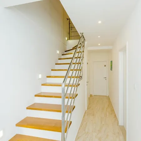 Nikolina - Double With Balcony And Sea View Dubrovník