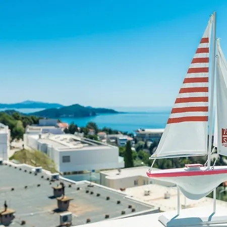 Nikolina - Double With Balcony And Sea View Διαμέρισμα Ντουμπρόβνικ